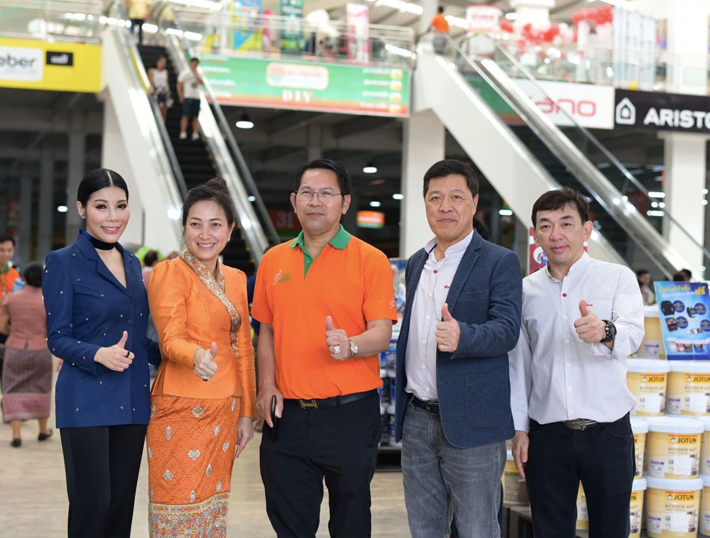 UMI GROUP ร่วมปันน้ำใจบริจาคเงินช่วยเหลือผู้ประสบอุทกภัยสปป.ลาว
