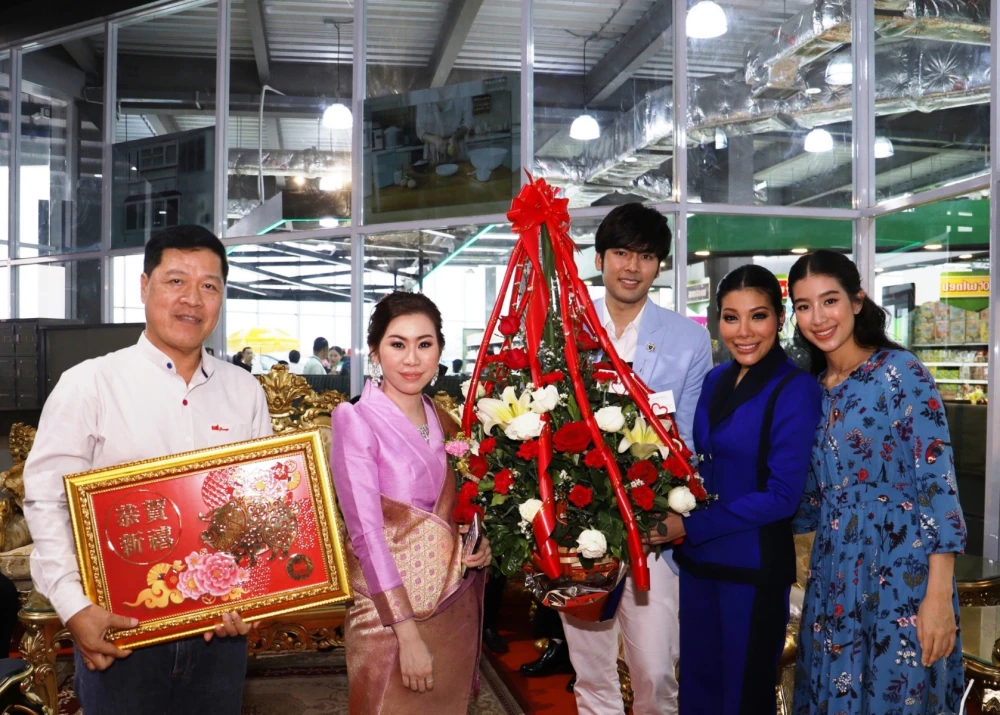 UMI GROUP ร่วมยินดี CSC ดีลเลอร์ลาวฉลองเปิดสาขาเวียงจันทน์ พร้อมบุกตลาด CLMV